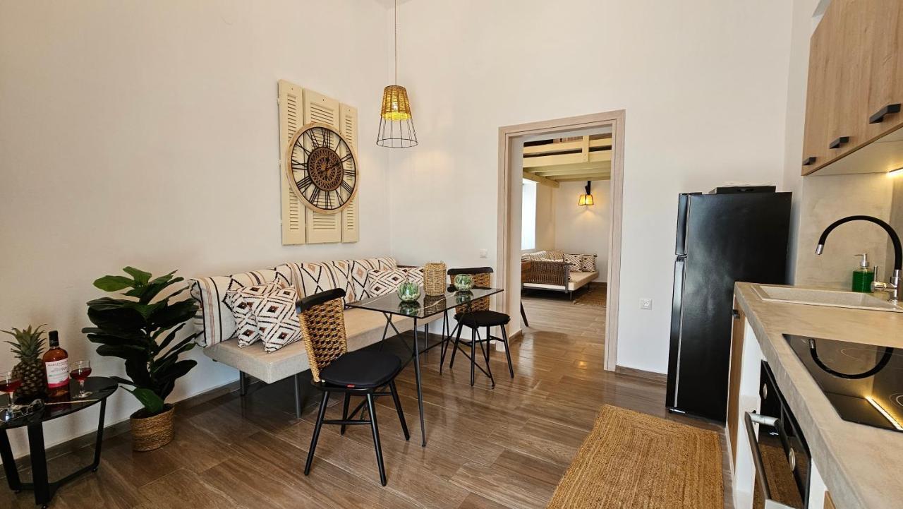 Plaka Philoxenia Apartments Luaran gambar